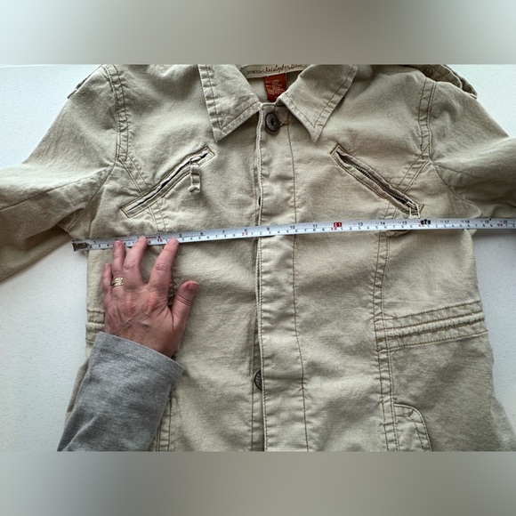 Christopher Blue Linen Blend Jacket in Khaki 
Size Large - Picture 8 of 10